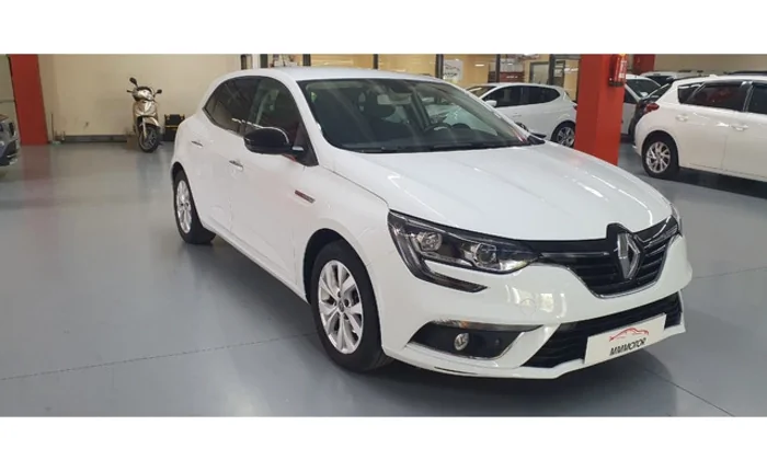 renault megane de ocasión en Barcelona Prat de llobregat (1)